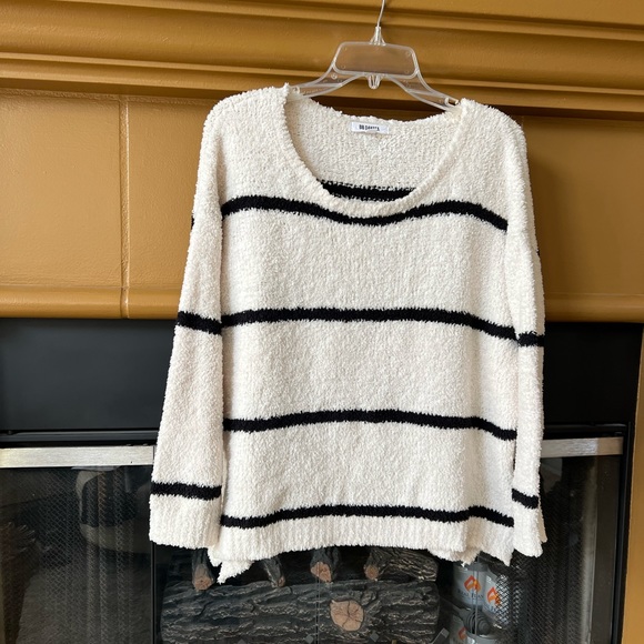 Soft sweater by BB Dakota - Picture 2 of 5